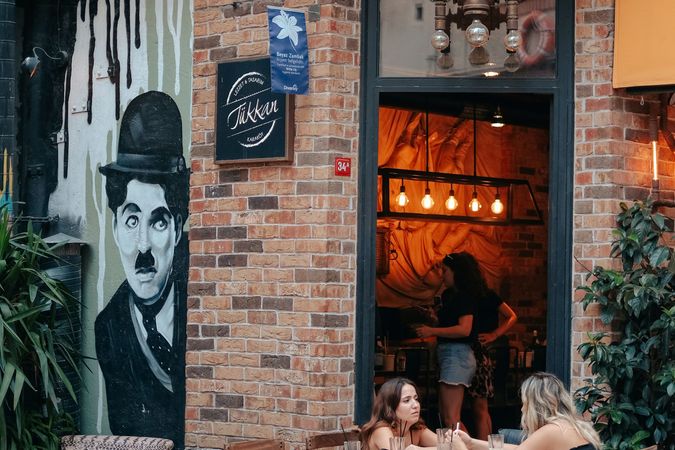 ICONIC CAFÉ !!!