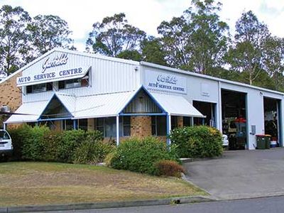 Modern Automotive Service Centre Business image