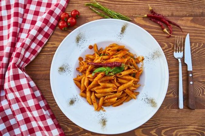 INSTITUTION FAMILY DINING RESTAURANT - 20 YEAR LEASE!