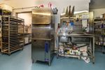 WELL POSITONED AND PROFITABLE BAKERY BUSINESS FOR SALE.