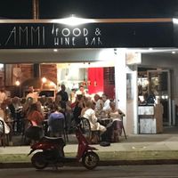 Busy Italian restaurant in Noosa image