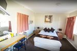 White Lion Hotel Motel, Deniliquin NSW - 1P0019