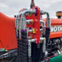 Hydraulic Hoses and Fittings Service – SE South Australia image