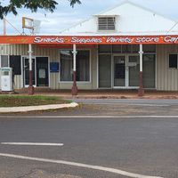 Freehold Cafe, Takeaway, Fuel, Accommodation - Normanton image