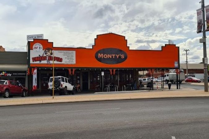 MONTY’S RESTAURANT KALGOORLIE – AN ICON ON THE STRIP 
