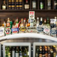 Tavern Leasehold Near Metro image