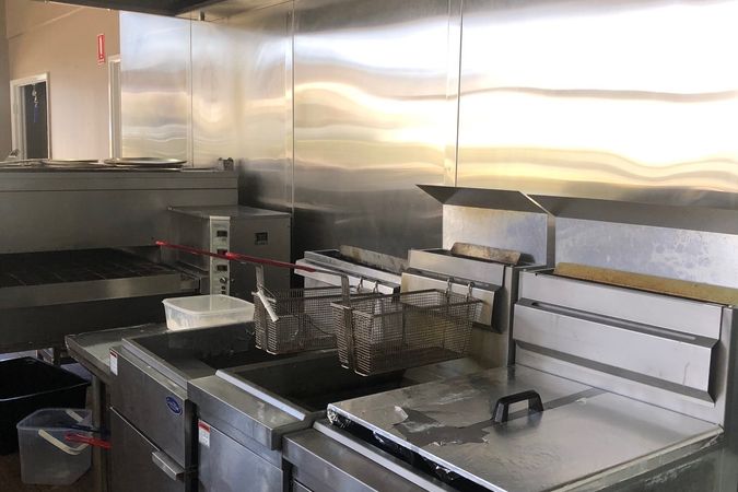 PIZZA/FISH N CHIPS/CATERING !!! OPTIONS APLENTY  !!! 
